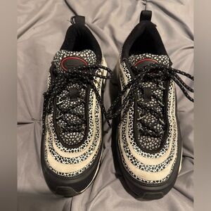 Nike Black and White Patterned Sneakers